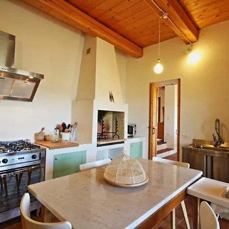 Il Montale Montelabbate Apartment *