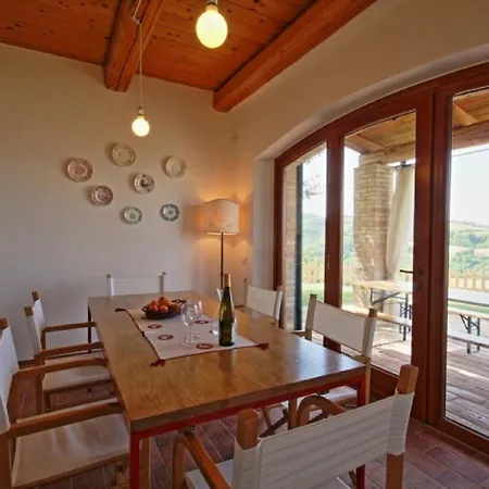Il Montale Montelabbate Apartment Ripe