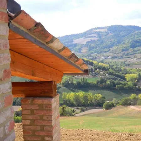 Il Montale Montelabbate Apartment *