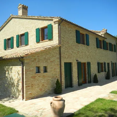 Il Montale Montelabbate Apartment *